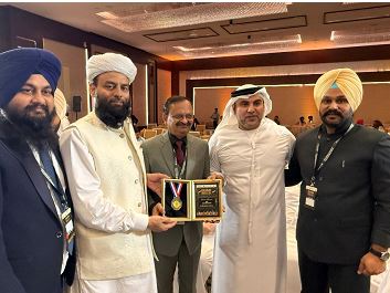 Vardaan Ayurvedic MD Subhash Goyal was honored in Dubai