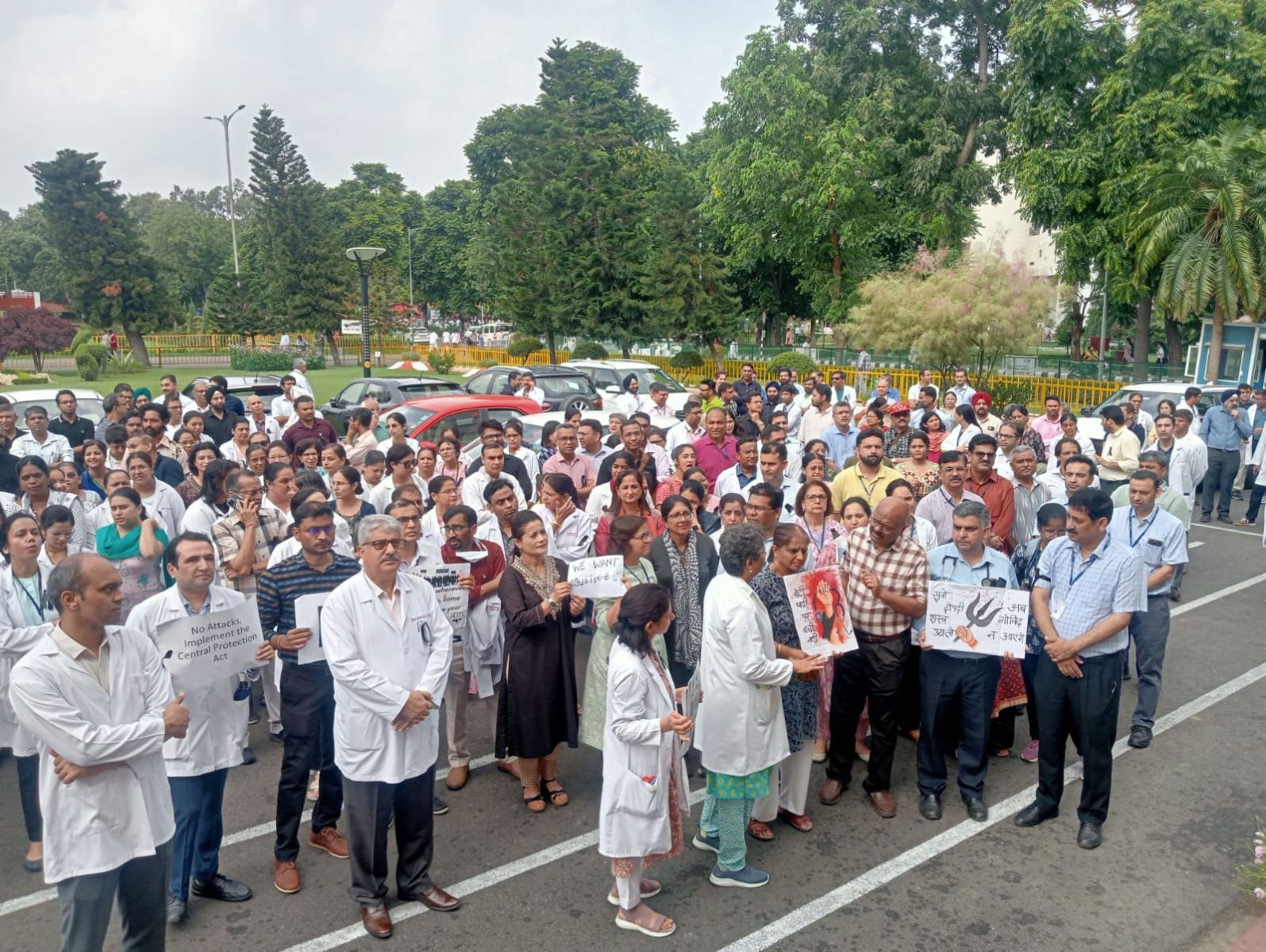 Chandigarh Doctors Protest Justice For Kolkata Female Doctor Rape-Murder 