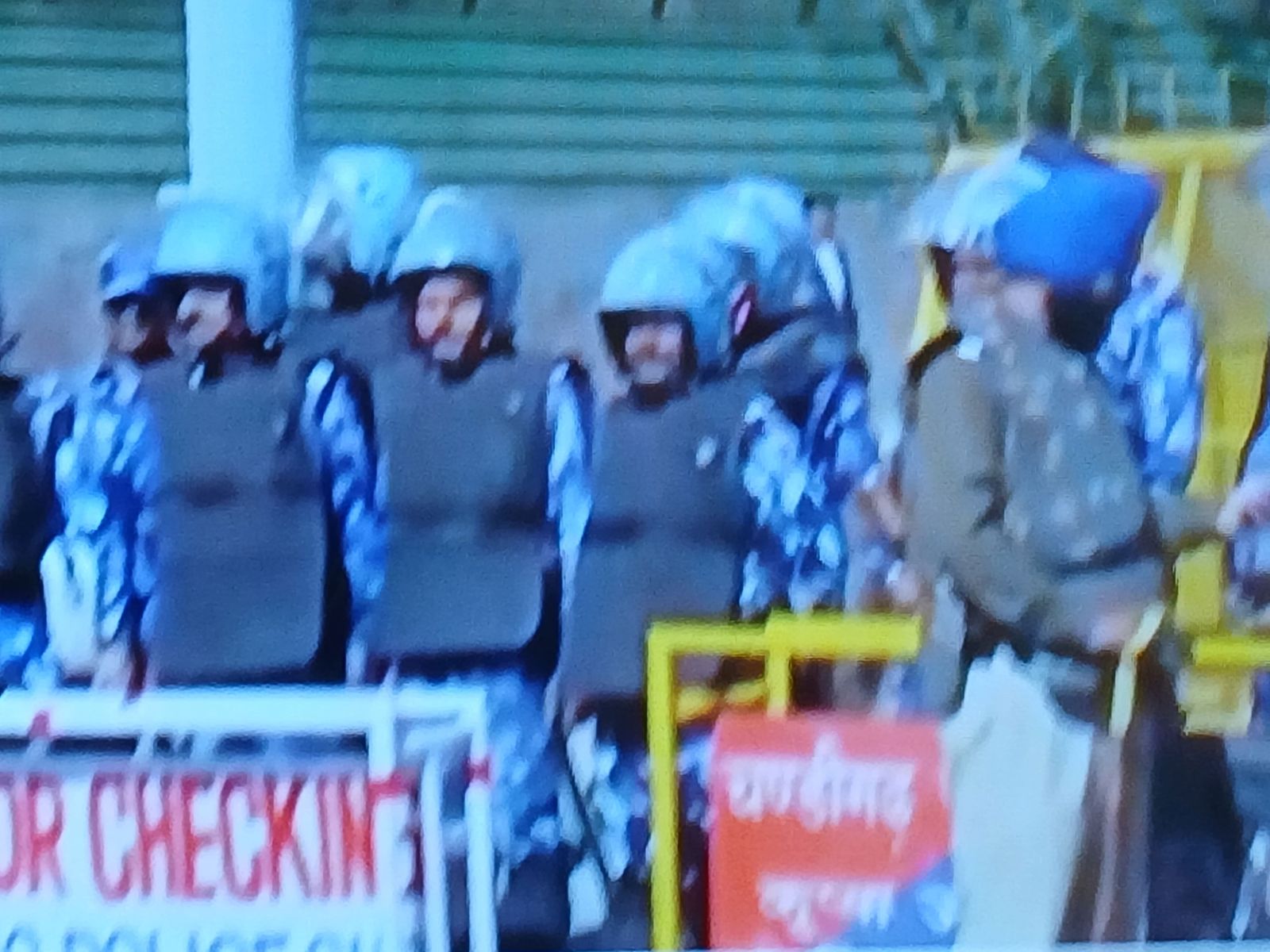   Chandigarh Farmers Protest Force Deployed All Borders Barricading Seal