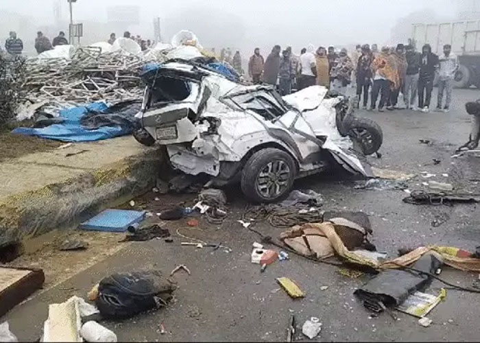 Chandigarh-Hisar National Highway Accident Truck Crushes Peoples 