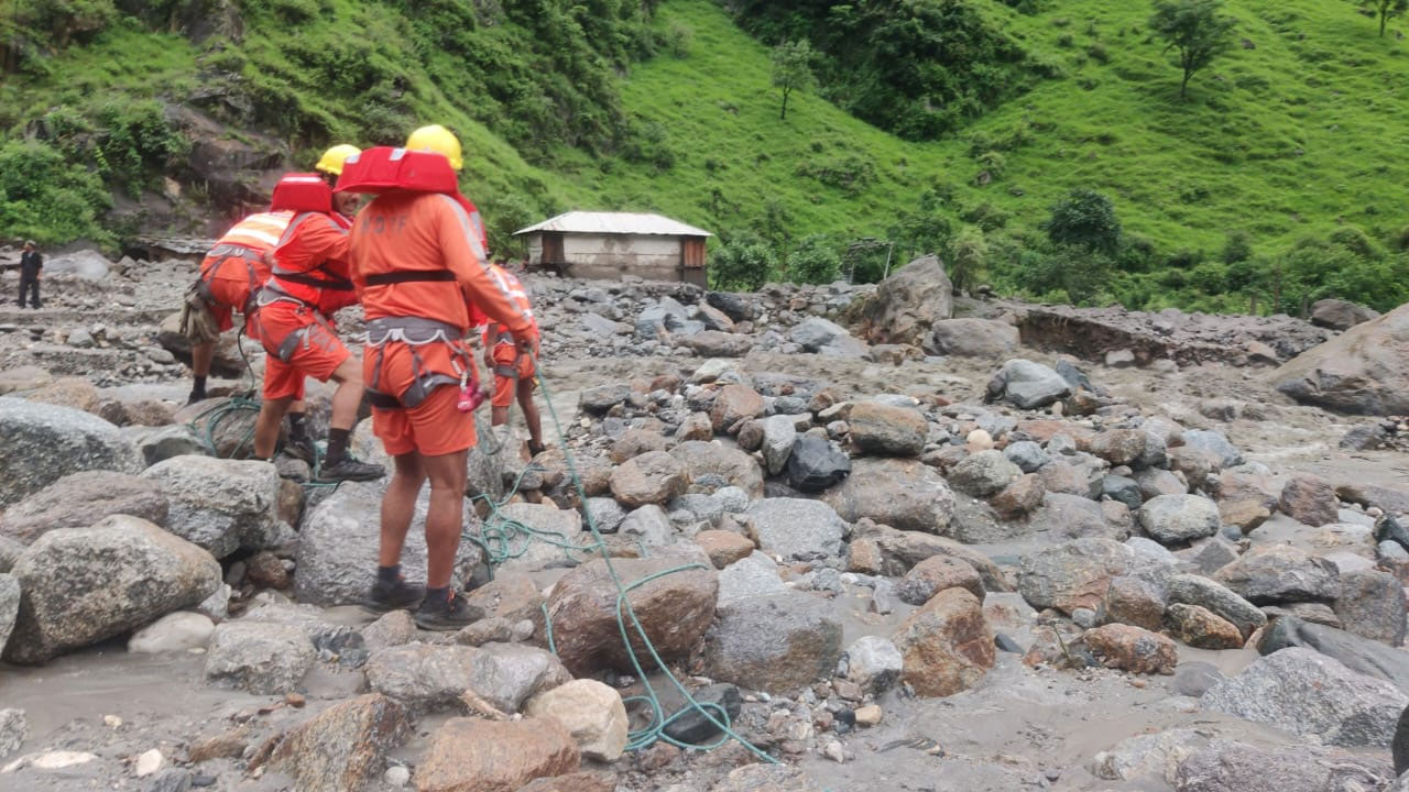 Cloud Burst Heavy Flood in Shimla, Kullu And Mandi Himachal Pradesh News