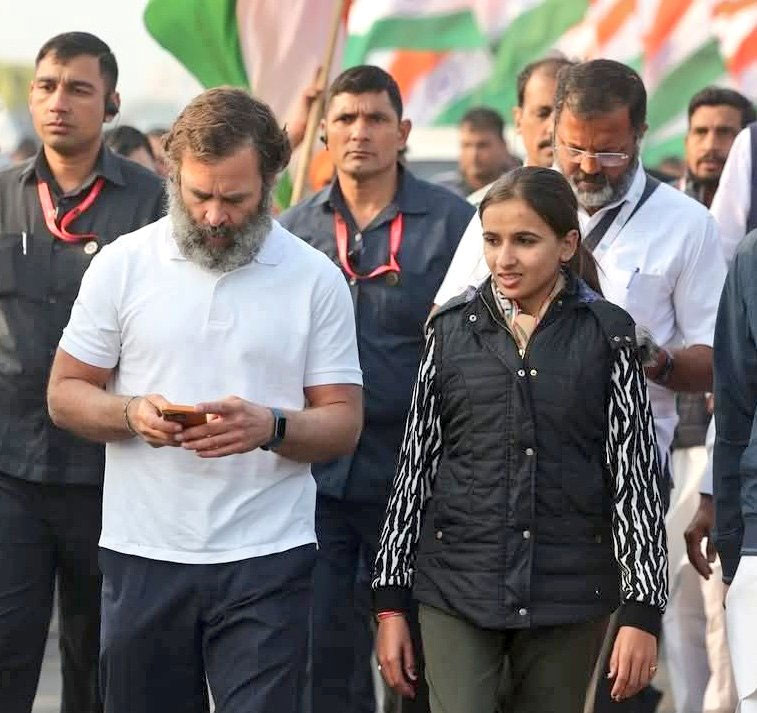 Himani Narwal with Rahul Gandhi