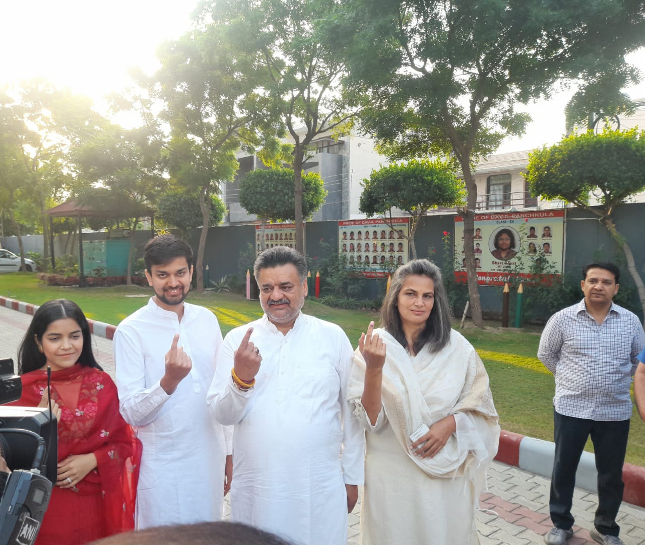  Panchkula Chander Mohan Casts His Vote Haryana Chunav 2024 Voting LIVE