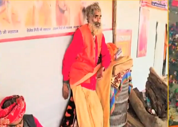 Khadeshwar Baba in MahaKumbh 2025 Prayagraj Sangam Video News 