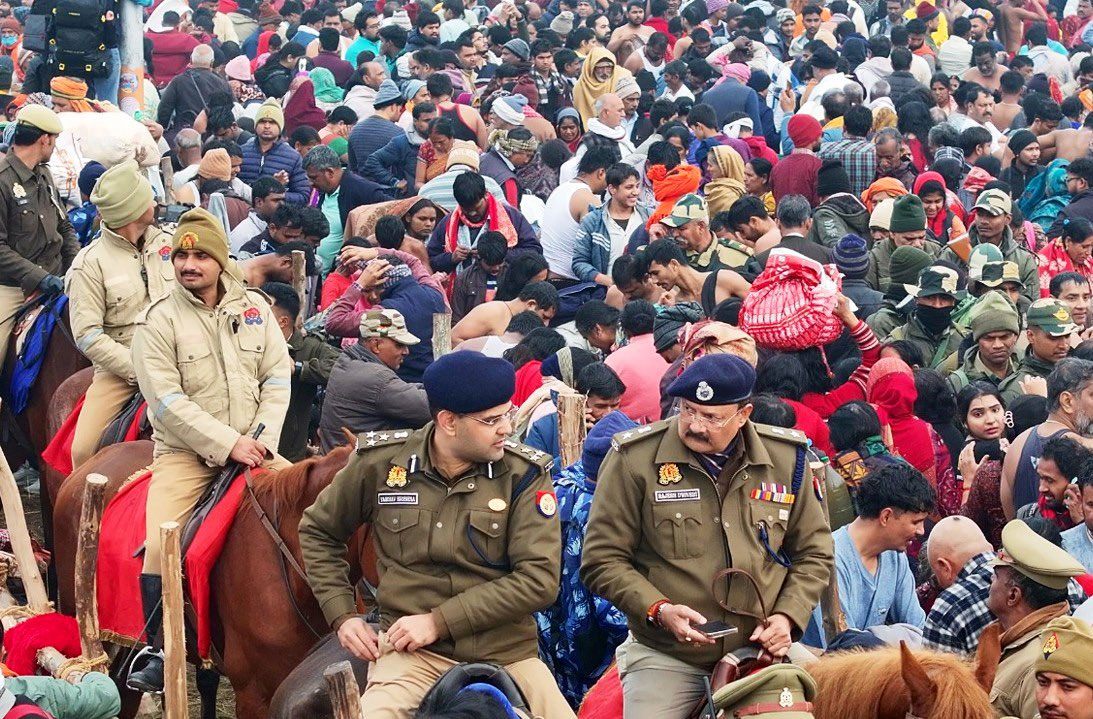 MahaKumbh First Amrit Snan 2025 Makar Sankranti Prayagraj Sangam Video 