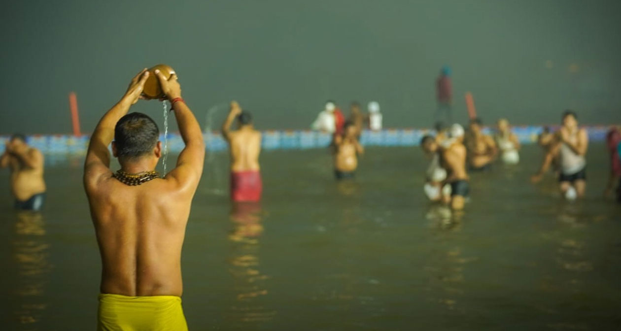 MahaKumbh First Amrit Snan 2025 Makar Sankranti Prayagraj Sangam Video 