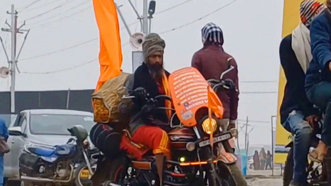 MahaKumbh Mein Bawandar Baba Bike Tour Who Awaring To Hindus For Gods