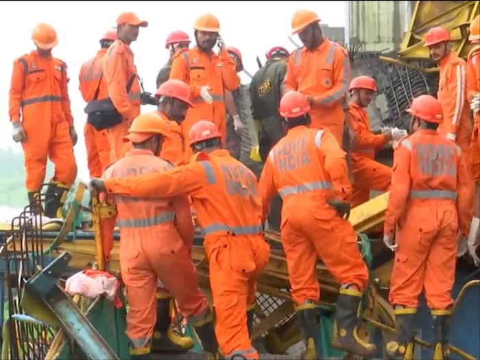 Maharashtra Bridge Girder Machine Collapse