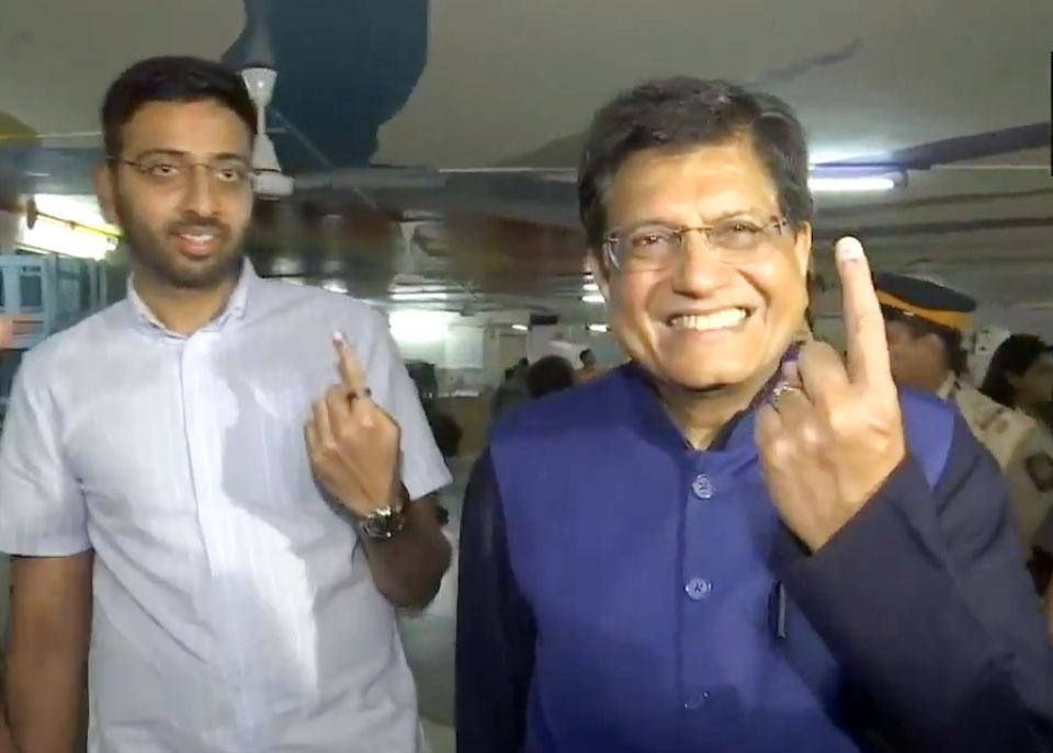 Maharashtra Election Voting LIVE