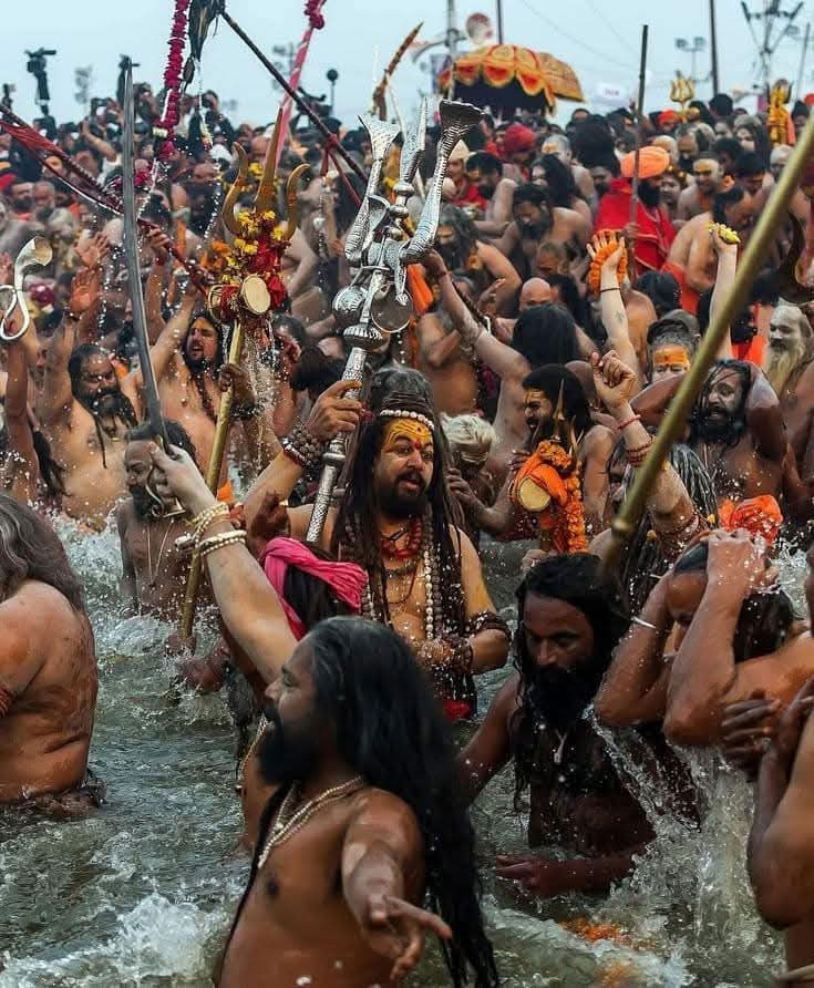 Naga Sadhus Shringar