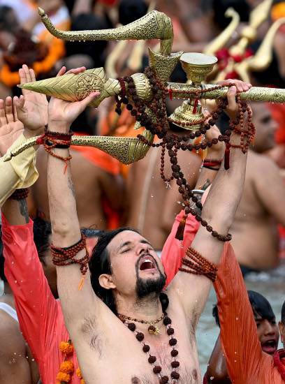 Naga Sadhus Shringar