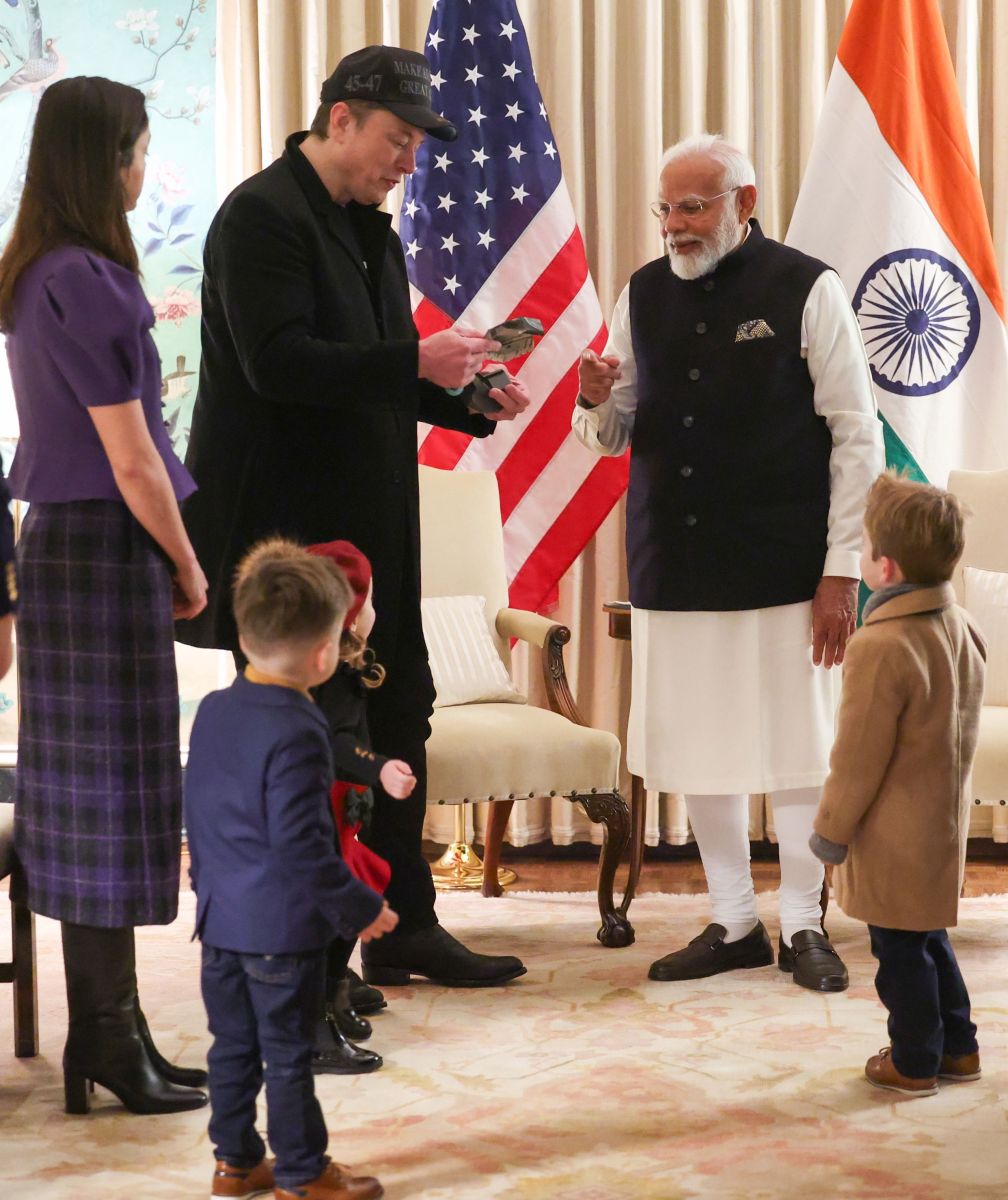 PM Modi meet Elon Musk And With Family