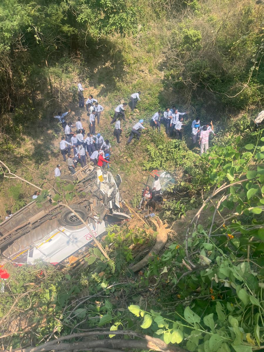 Panchkula Morni Bus Fell Into Ditch Accident Children Injured