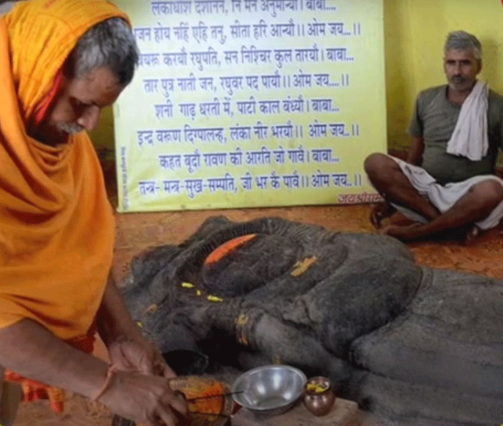 Ravan Ki Puja Bhagwan Ki Tarah Ravan Puja As God in This Village