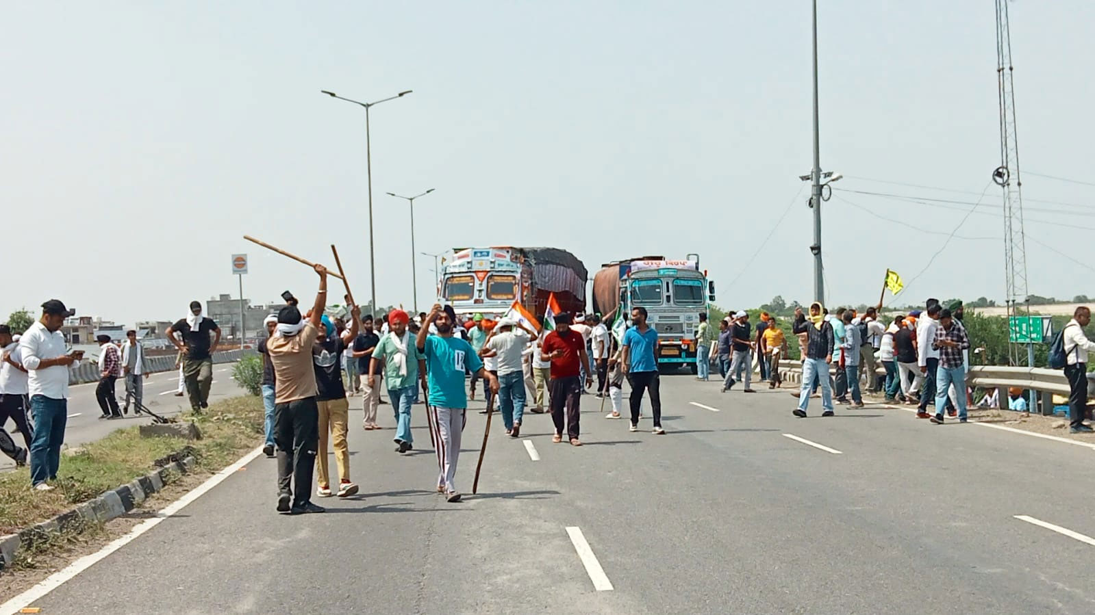 Haryana Protesting Farmers Block NH-44