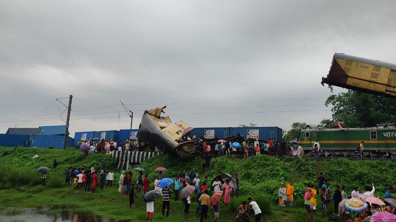 West Bengal Darjeeling Kanchenjunga Express Accident Hit By Goods Train