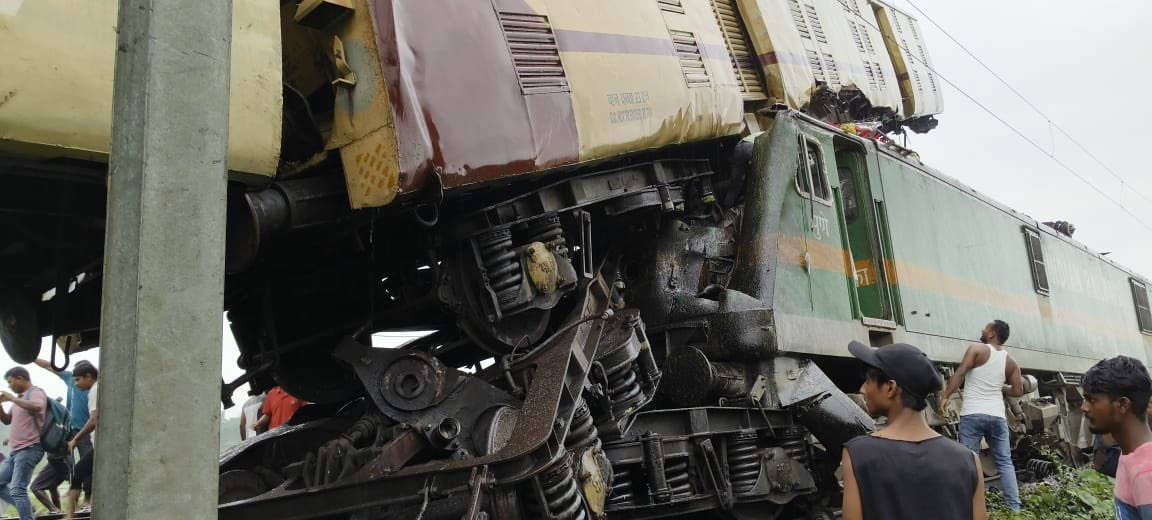 West Bengal Darjeeling Kanchenjunga Express Accident Hit By Goods Train