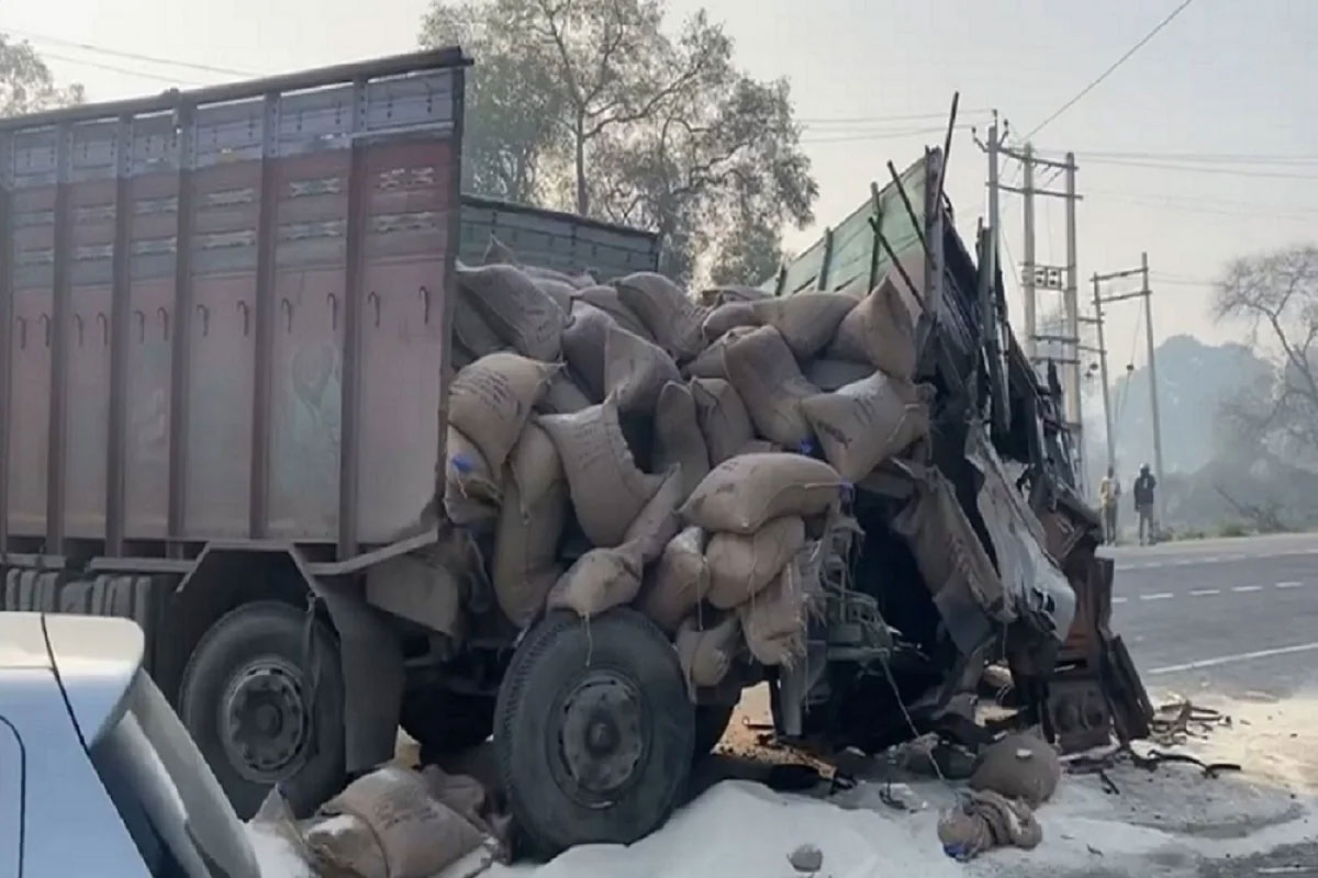 Two trucks collide in Haryana