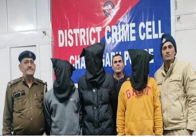 District Crime Cell Police busted Vehicle Snatcher Gang