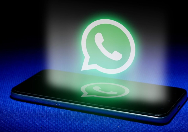 WhatsApp Is About to Reveal a Feature to Expose Fake Photos Instantly