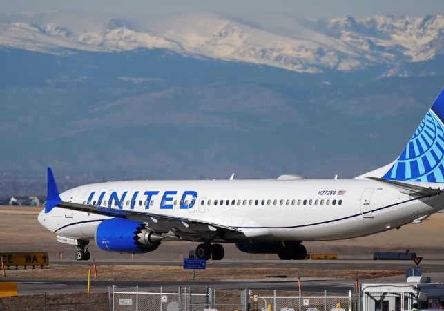 Man Urinates on Fellow Passenger