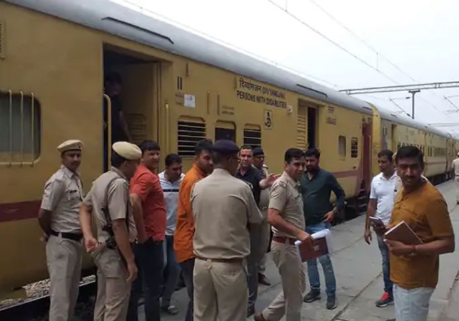 Bomb threat in two trains in Haryana