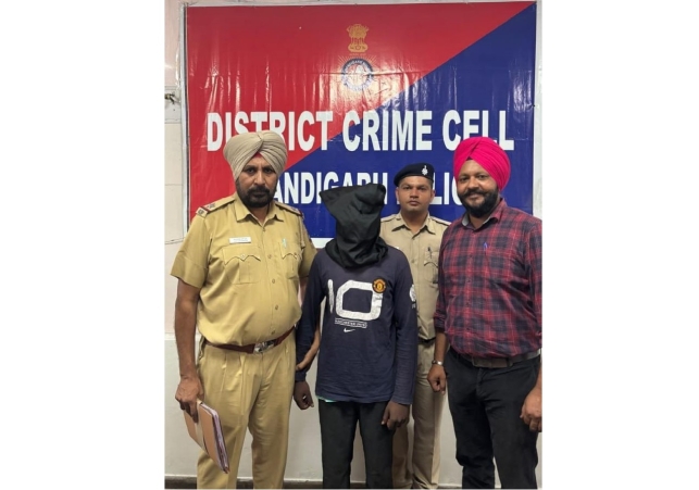 District Crime Cell Police Arrested the Accused