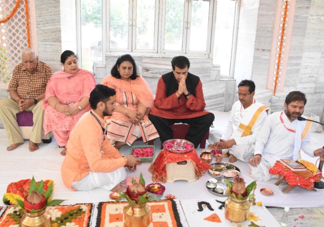 Chief Secretary of Haryana in Mansa Devi Temple