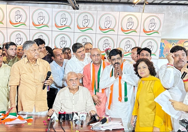 JJP leaders Manoj Goyal and Gangaram joined Congress