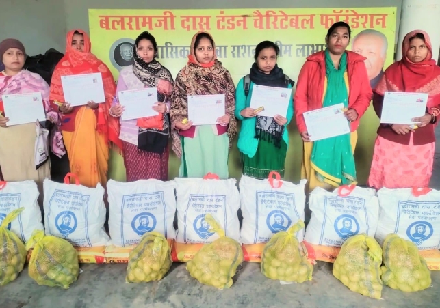 Balram Ji Das Foundation Distributed Ration to Needy Women