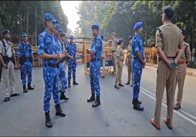  Akhilesh Yadav House Barricading Jayaprakash Narayan Birth Anniversary