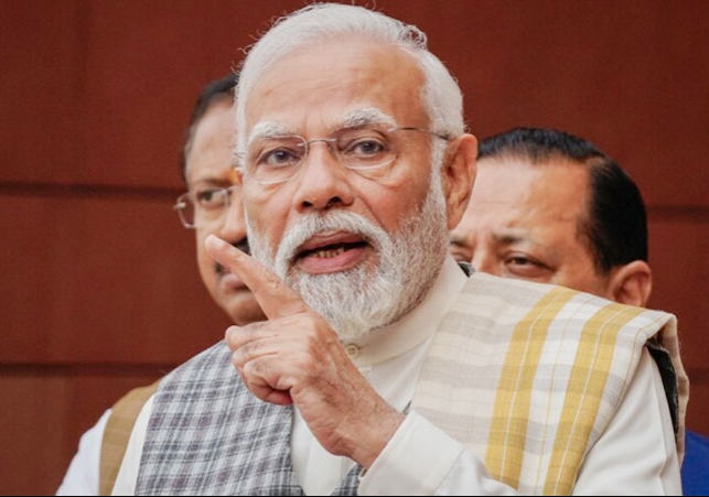 Bank Kept Searching For Narendra Modi Till 20 Years Video Viral News