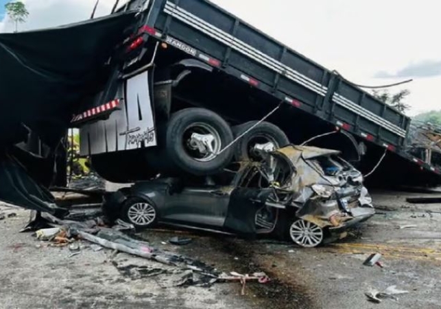 Horrible road accident in Brazil