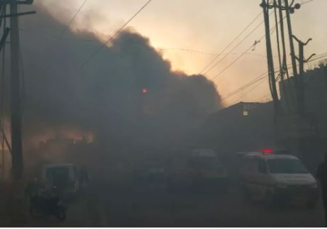 Huge Fire Breaks out in Plastic Pipe Warehouse