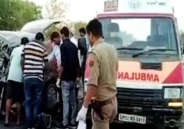 Yamuna Expressway Accident