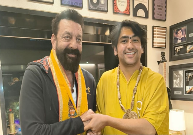 Dhirendra Shastri Sanjay Dutt