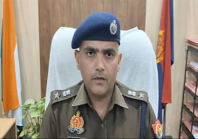 Hardoi Police SP IPS Neeraj Jadaun Sorry Video Viral 