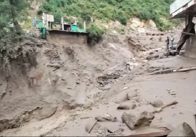 Himachal Pradesh Kullu Tosh village Cloud Burst News Update