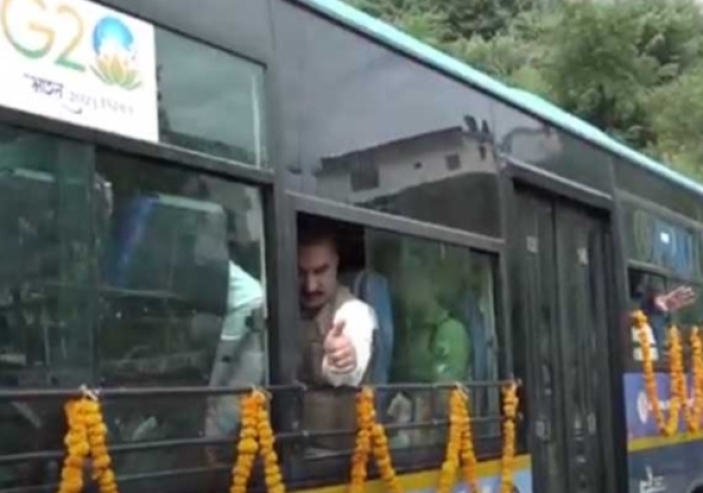 CM Sukhu reached McLeodganj by boarding an electric bus from Dharamshala