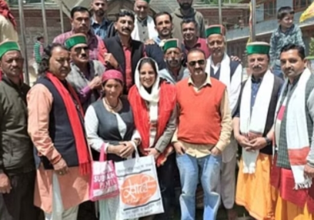 Renuka Singh Thakur worshiped at Hatkoti temple with family