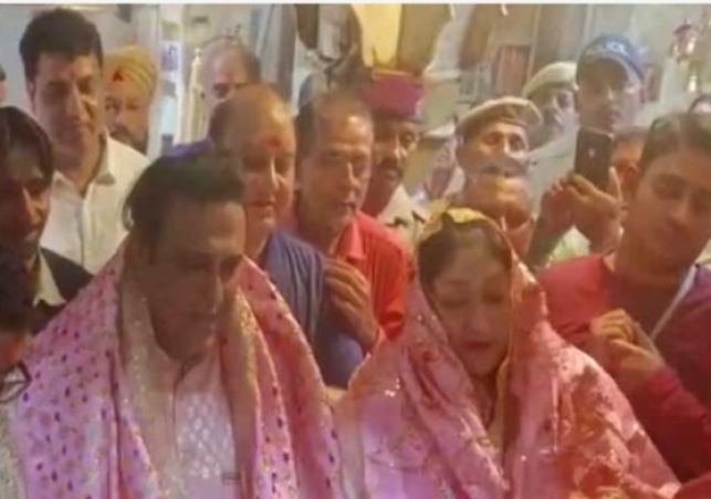 Bollywood star Govinda reached with his wife in the court of mother Chintpurni on fulfillment of vow