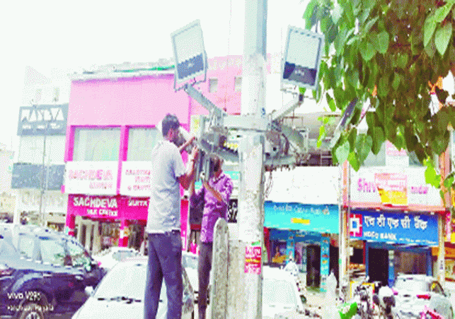 10 thousand LED street lights reached Panchkula, now B and C Roads will shine