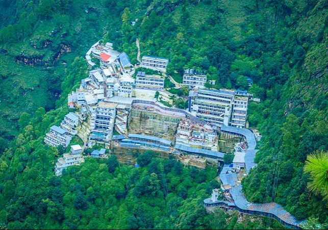 Mata Vaishno Devi Dham Paidal Yatra Marg Landslide Pilgrims Killed