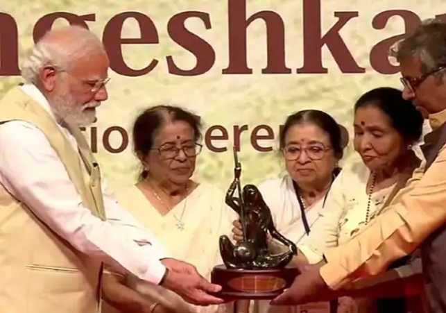 PM--modi-Lata-Mangeshkar