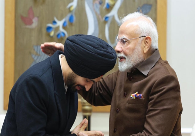 Punjabi Singer Diljit Dosanjh met Prime Minister Narendra Modi Video