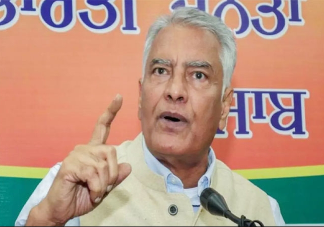 Sunil Jakhar in Delhi Resigns Punjab BJP In-Charge Vijay Rupani