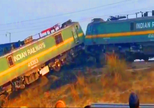 UP Fatehpur Two Goods Train Accident Video News 