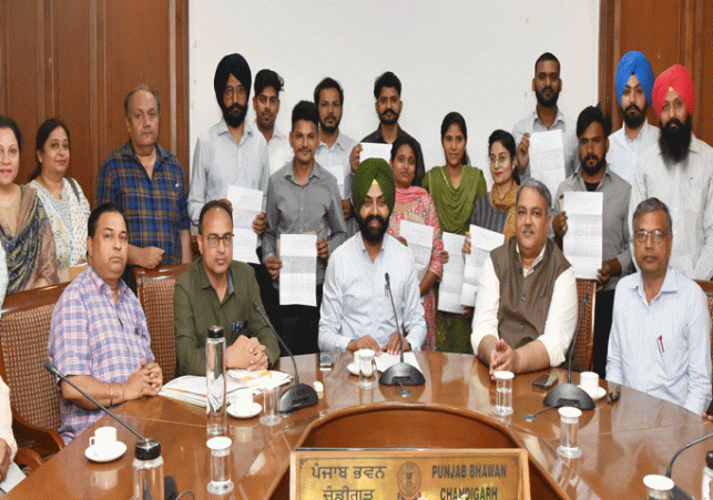 Appointment letters handed over to 11 clerks