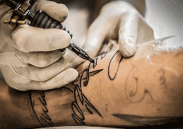 Doctors said, 'There is a risk of hepatitis, HIV and cancer due to tattooing'