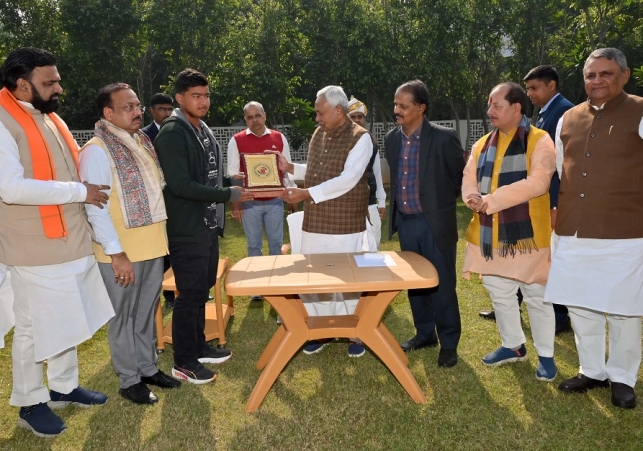 The Chief Minister flagged off 109 free medicine vehicles